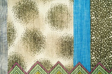 Kumaş ipek dokulu ve geometrik şekiller. Fotoğraf stüdyosu