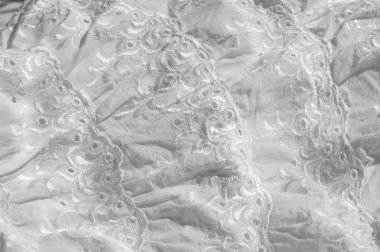 Beyaz pamuklu kumaş, desen ile