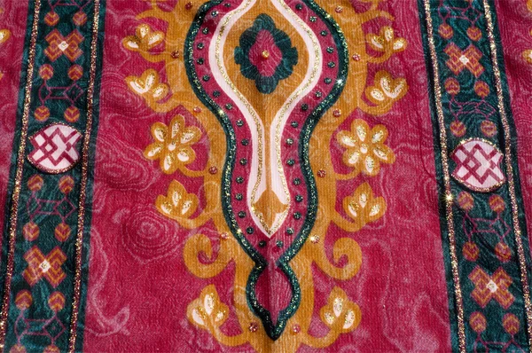 Textury hedvábné tkaniny s červeným vzorem — Stock fotografie