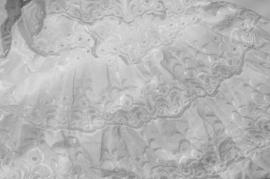 Beyaz pamuklu kumaş, desen ile