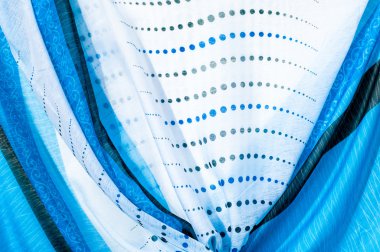 Doku, arka plan. Boş şişeleri soluk mavi