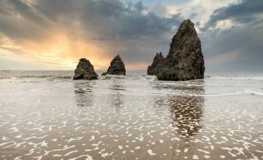 Rodeo Sahili, Kaliforniya, ABD, San Francisco Deniz Bölgesi Dinlenme Alanı 'nda kaya oluşumları, Kaliforniya' nın güzel manzarası.