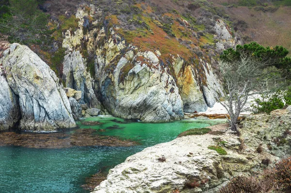 加州卡梅尔的洛沃斯州保护区，美丽的风景，岩石般的太平洋海岸. — 图库照片