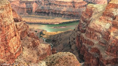 Skywalk gözlem güvertesinin yakınındaki Büyük Kanyon 'un muhteşem manzarası. Arizona mı? Amerika Birleşik Devletleri