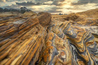California, Carmel 'deki Point Lobos State Reserve' de Pasifik kıyısında tuhaf kaya oluşumlarının güzel bir manzarası..