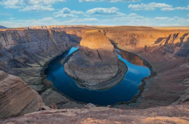 Colorado Nehri 'nin Arizona kıvrımlı Horseshoe Bend' i, Glen Kanyonu 'nda, güzel manzara, bir kartpostal için resim, büyük tahta, seyahat acentesi.