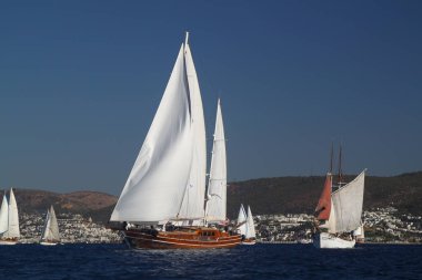 Bodrum, Türkiye, 18 Ekim 2016: Bodrum Yelkenli Kupası, Gulet Tahta Yelkenli ve yelkenli yarışı.