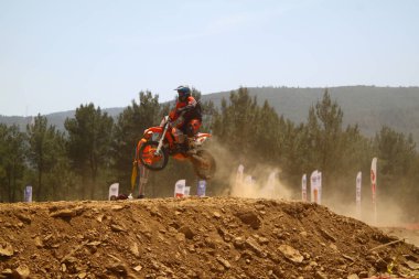 Bodrum, Türkiye, 30 Nisan 2017. Türkiye Motosiklet Federasyonu tarafından düzenlenen Türkiye Enduro Şampiyonası 'nın birinci ayağı