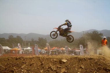 Bodrum, Türkiye, 30 Nisan 2017. Türkiye Motosiklet Federasyonu tarafından düzenlenen Türkiye Enduro Şampiyonası 'nın birinci ayağı