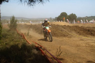 Bodrum, Türkiye, 30 Nisan 2017. Türkiye Motosiklet Federasyonu tarafından düzenlenen Türkiye Enduro Şampiyonası 'nın birinci ayağı