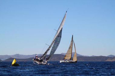 Bodrum, Hindi. 18 Ağustos 2016: Mustafa Koç 'un anısına Bodrum' da Türkiye Denizcilik Federasyonu tarafından yelkencilik yarışları düzenlendi.