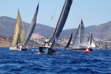 Bodrum, Hindi. 18 Ağustos 2016: Mustafa Koç 'un anısına Bodrum' da Türkiye Denizcilik Federasyonu tarafından yelkencilik yarışları düzenlendi.