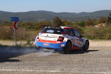 Bodrum, Hindi. 11 Nisan 2021: Türkiye Otomobil Sporları Federasyonu 'nun ilk yarışı Demir Berberoğlu ve Şevki Gokerman Ralli Kupası' nın 