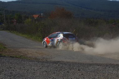 Bodrum, Hindi. 11 Nisan 2021: Türkiye Otomobil Sporları Federasyonu 'nun ilk yarışı Demir Berberoğlu ve Şevki Gokerman Ralli Kupası' nın 