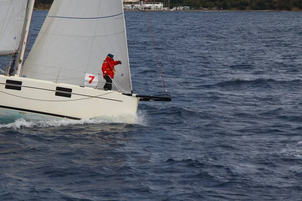 Bodrum Turquía Diciembre 2017 Veleros Navegan Con Viento Las Aguas — Foto de Stock