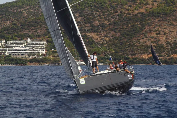 Bodrum Turecko Říjen 2020 Plachetnice Plují Větrného Počasí Modrých Vodách — Stock fotografie