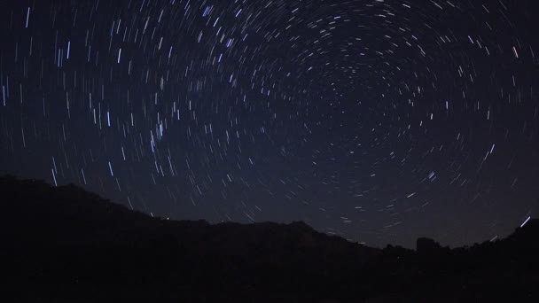 Timelapse Des Traînées Stellaires Mouvantes Dans Ciel Nocturne Vue Sur — Video