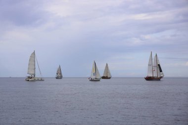 Bodrum, Türkiye, 21 Ekim 2025: Bodrum Yelkenli Kupası, Gulet Tahta Yelkenli ve yelkenli yarışı.