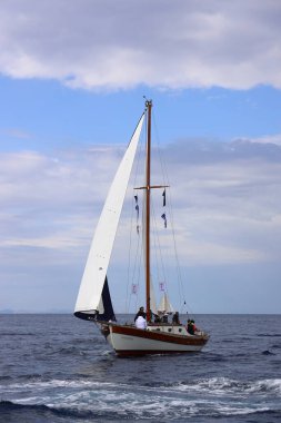 Bodrum, Türkiye, 21 Ekim 2025: Bodrum Yelkenli Kupası, Gulet Tahta Yelkenli ve yelkenli yarışı.