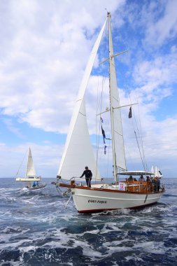 Bodrum, Türkiye, 21 Ekim 2025: Bodrum Yelkenli Kupası, Gulet Tahta Yelkenli ve yelkenli yarışı.