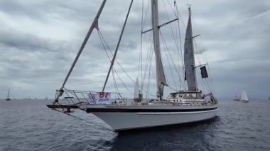 Bodrum, Türkiye, 21 Ekim 2025: Bodrum Yelkenli Kupası, Gulet Tahta Yelkenli ve yelkenli yarışı.