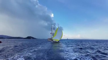 Bodrum, Türkiye, 22 Ekim 2025: Bodrum Yelkenli Kupası, Gulet Tahta Yelkenli ve yelkenli yarışı.