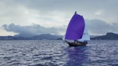 Bodrum, Türkiye, 22 Ekim 2025: Bodrum Yelkenli Kupası, Gulet Tahta Yelkenli ve yelkenli yarışı.