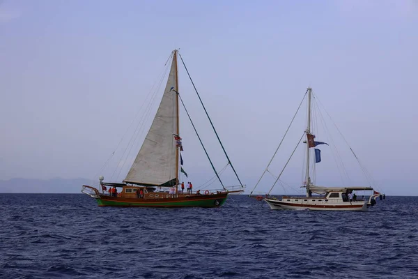 Bodrum, Türkiye, 22 Ekim 2025: Bodrum Yelkenli Kupası, Gulet Tahta Yelkenli ve yelkenli yarışı.