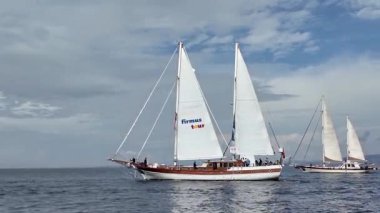 Bodrum, Türkiye, 22 Ekim 2025: Bodrum Yelkenli Kupası, Gulet Tahta Yelkenli ve yelkenli yarışı.