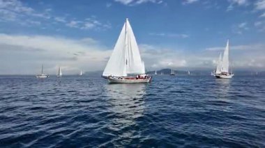 Bodrum, Türkiye, 22 Ekim 2025: Bodrum Yelkenli Kupası, Gulet Tahta Yelkenli ve yelkenli yarışı.