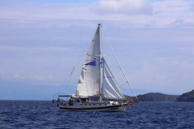 Bodrum, Türkiye, 24 Ekim 2025: Bodrum Yelkenli Kupası, Gulet Tahta Yelkenli ve yelkenli yarışı.