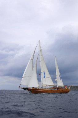 Bodrum, Türkiye, 24 Ekim 2025: Bodrum Yelkenli Kupası, Gulet Tahta Yelkenli ve yelkenli yarışı.