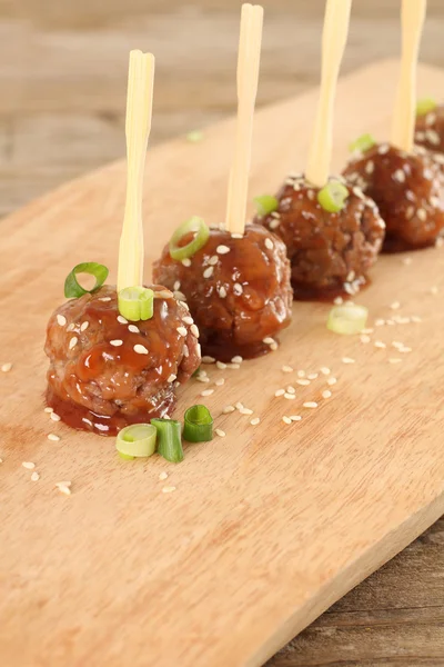 Cocktail aperitivo albóndigas . — Foto de Stock