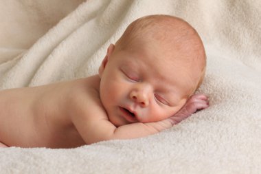 Yeni doğan bebek uyku