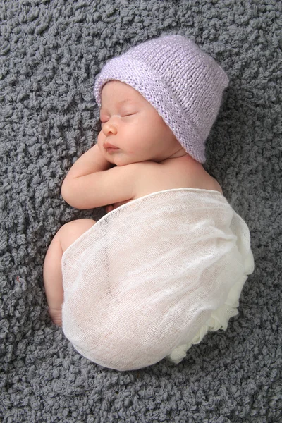 Nyfödd flicka — Stockfoto