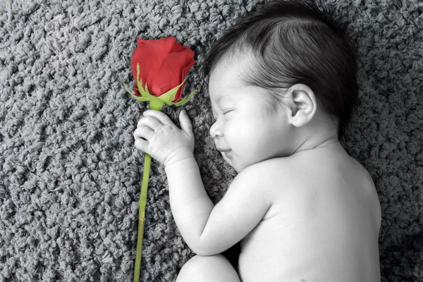Recém-nascido Valentine menina — Fotografia de Stock
