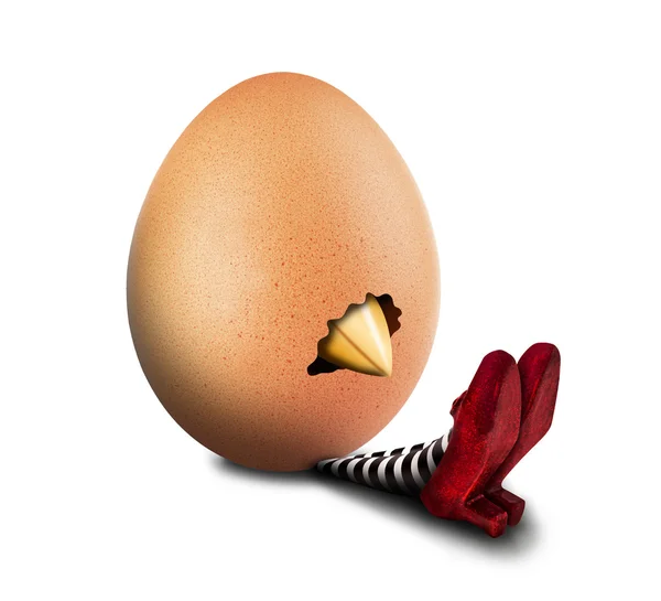 Kötü kalpli cadı üzerinde yumurta kuluçkalık