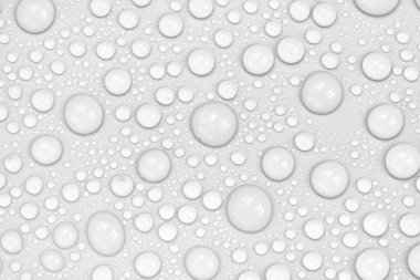 Beyaz arkaplan dokusuna su damlaları. Arkaplan camı su damlalarıyla kaplı. Sudaki kabarcıklar