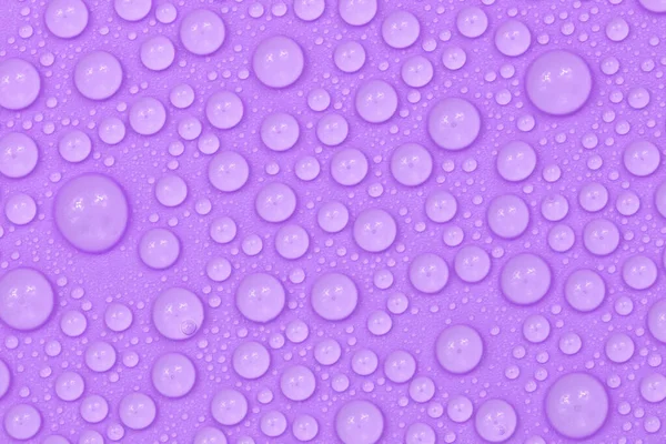 Waterdruppels Paarse Achtergrond Textuur Achtergrondglas Bedekt Met Druppels Water Violette — Stockfoto