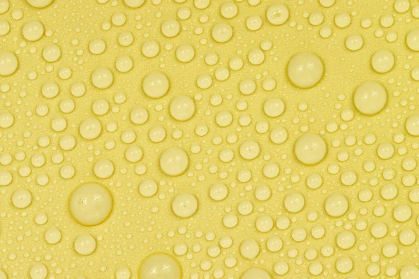 Wassertropfen Auf Gelbem Hintergrund Hintergrundglas Das Mit Wassertropfen Bedeckt Ist — Stockfoto