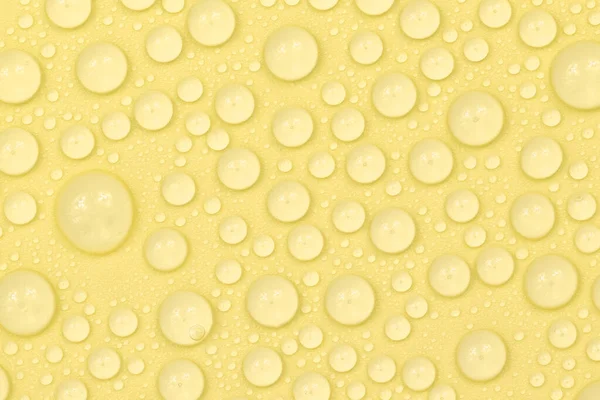 Wassertropfen Auf Gelbem Hintergrund Hintergrundglas Das Mit Wassertropfen Bedeckt Ist — Stockfoto
