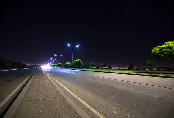 Φως Του Αυτοκινήτου Νύχτα Stree — Φωτογραφία Αρχείου