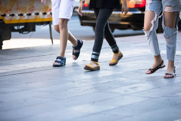 Gente Ciudad Caminando Por Calle Backgroun — Foto de Stock