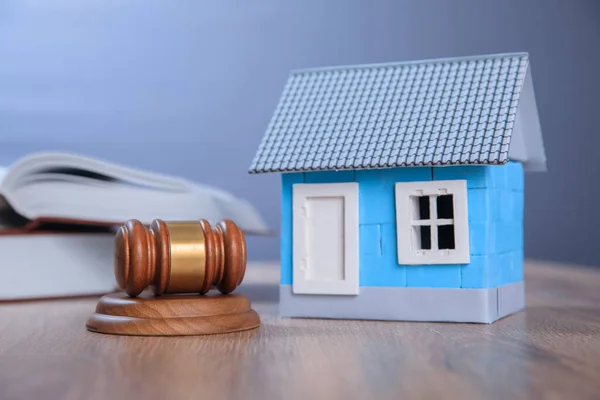 Gavel Justice Hammer House Model Boo — Stock Photo, Image