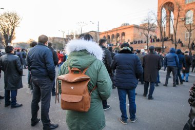 Sokakta bir sürü isimsiz insan