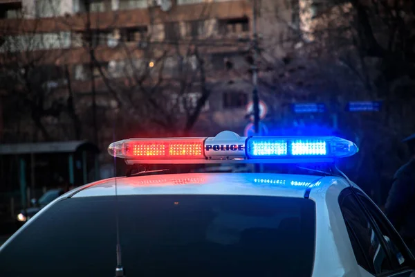 Polizeiauto Abend Mit Rotem Und Blauem Licht — Stockfoto