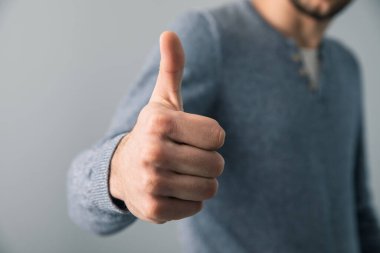 İşadamı iyi iş çıkarıyor. İyi iş.