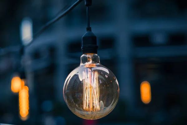 Vintage Glödlampa Glöder Dar — Stockfoto