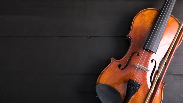 Klassisk Violin Och Båge Svart Trä Backgroun — Stockfoto
