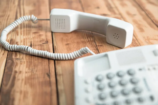 Telefono Ufficio Con Telefono Raccolto Tabl Legno — Foto Stock